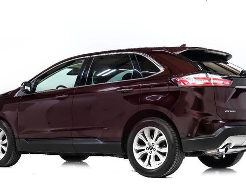 Used 2019 Ford Edge Titanium w/ Equipment Group 301A image 4