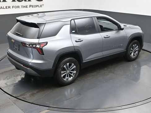New 2026 Chevrolet Equinox LT w/ Safety and Technology Package FWD image 18