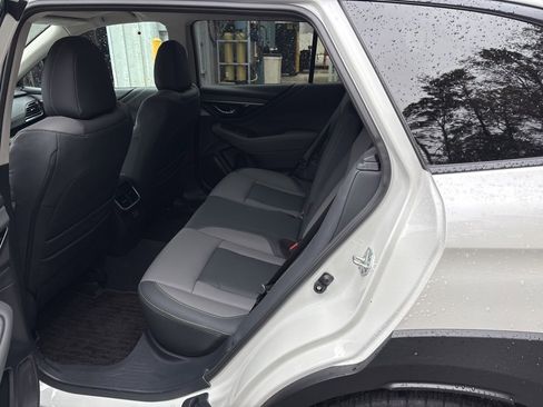 Used 2023 Subaru Outback Onyx Edition image 7