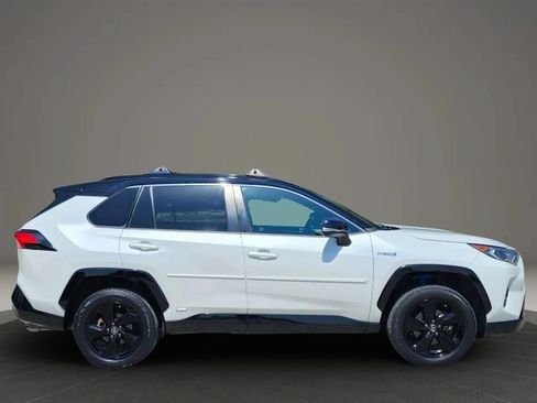 Used 2019 Toyota RAV4 XSE AWD/4WD image 6