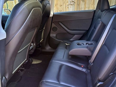 Used 2020 Tesla Model Y Long Range image 31