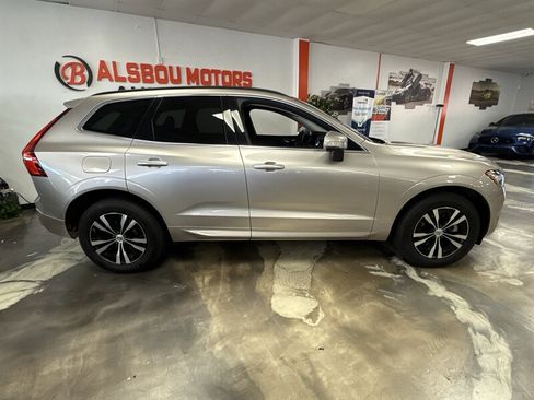 Used 2023 Volvo XC60 B5 Core AWD/4WD image 8
