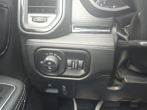 Used 2024 RAM 1500 Limited AWD/4WD image 11