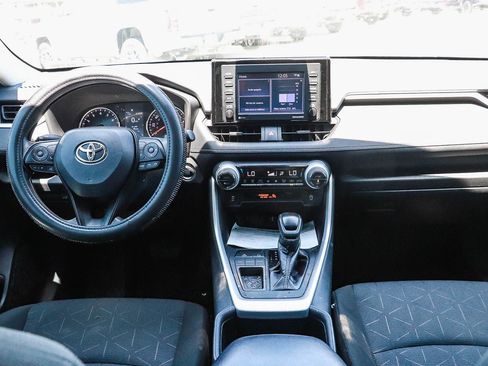 Certified 2022 Toyota RAV4 XLE w/ Convenience Package FWD image 13