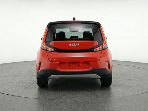 Used 2025 Kia Soul LX w/ LX Technology Package image 7