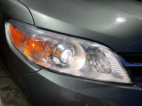 Used 2020 Toyota Sienna XLE w/ XLE Navigation Package image 32