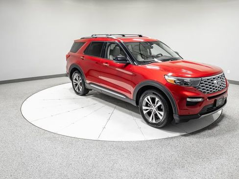 Used 2020 Ford Explorer Platinum AWD/4WD image 32