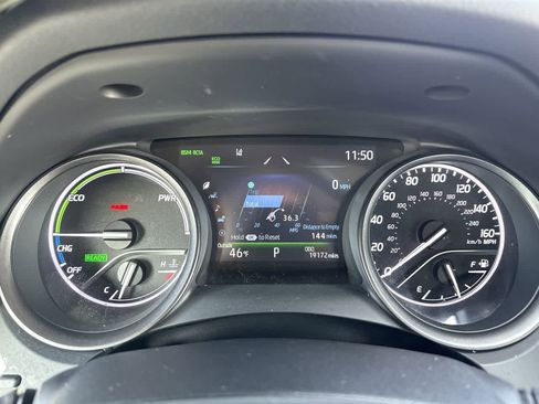 Used 2021 Toyota Camry XSE w/ Navigation Upgrade Package image 17