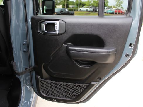 Used 2024 Jeep Wrangler Unlimited Rubicon 4xe w/ Technology Group AWD/4WD image 27