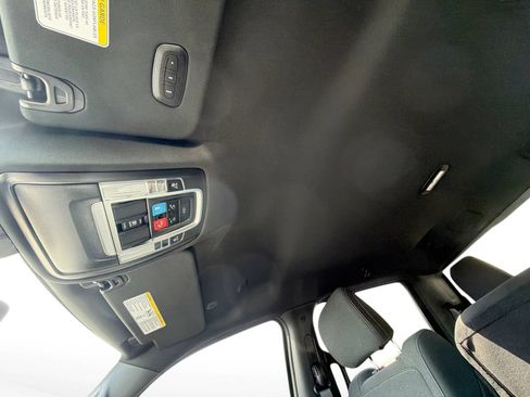 Used 2026 RAM 1500 Lone Star AWD/4WD image 16