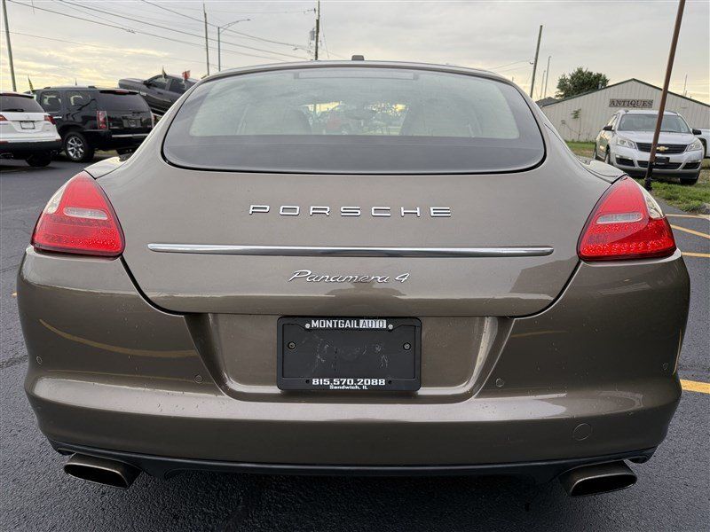 Used 2011 Porsche Panamera RWD image 4