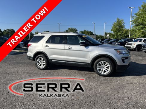 Used 2018 Ford Explorer XLT w/ Equipment Group 202A AWD/4WD image 1