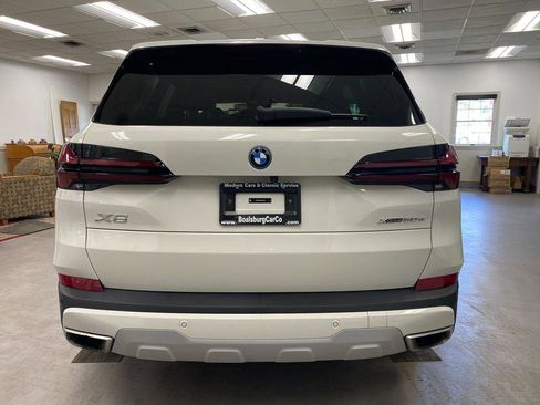 Used 2024 BMW X5 xDrive50e image 17