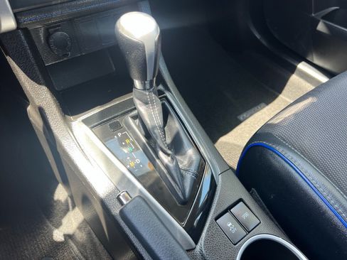 Used 2017 Toyota Corolla SE w/ Carpet Mat Package (TMS) FWD image 23
