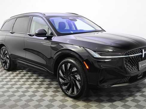 New 2026 Lincoln Nautilus Reserve w/ Jet Appearance Package AWD/4WD image 8