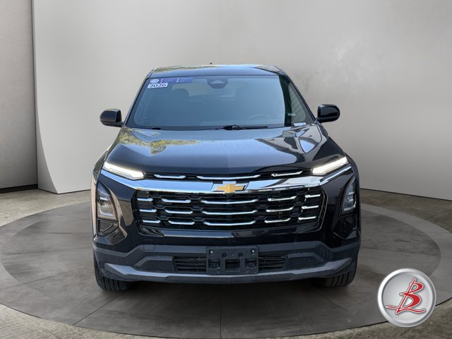 Used 2026 Chevrolet Equinox LT AWD/4WD image 2