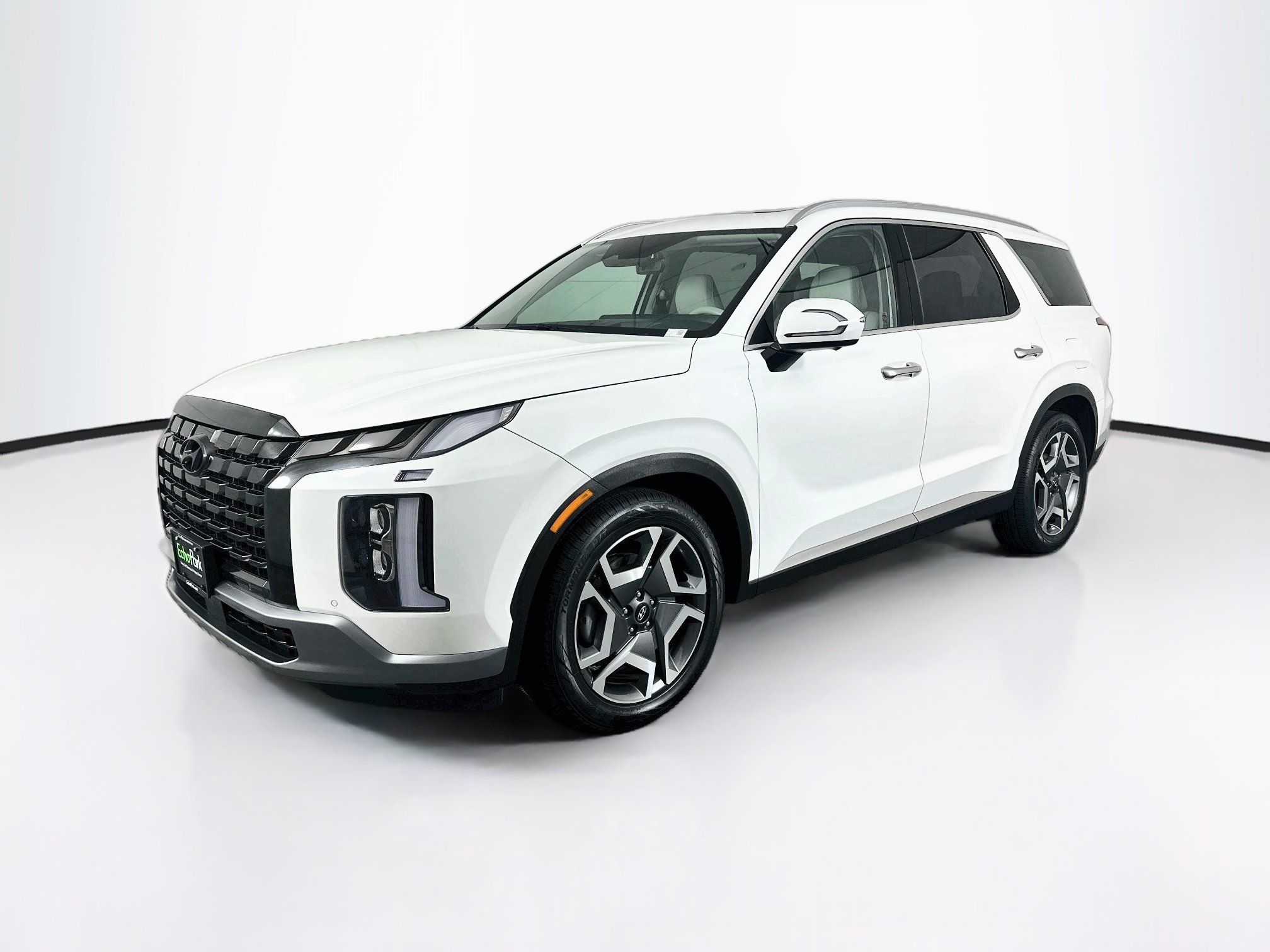 Used 2024 Hyundai Palisade Limited AWD/4WD image 3