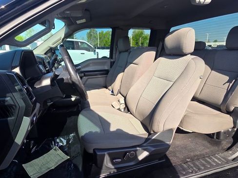 Used 2018 Ford F150 XLT w/ Equipment Group 302A Luxury AWD/4WD image 21