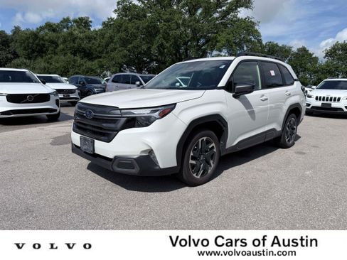 Used 2025 Subaru Forester Limited w/ Popular Package #2 AWD/4WD image 1