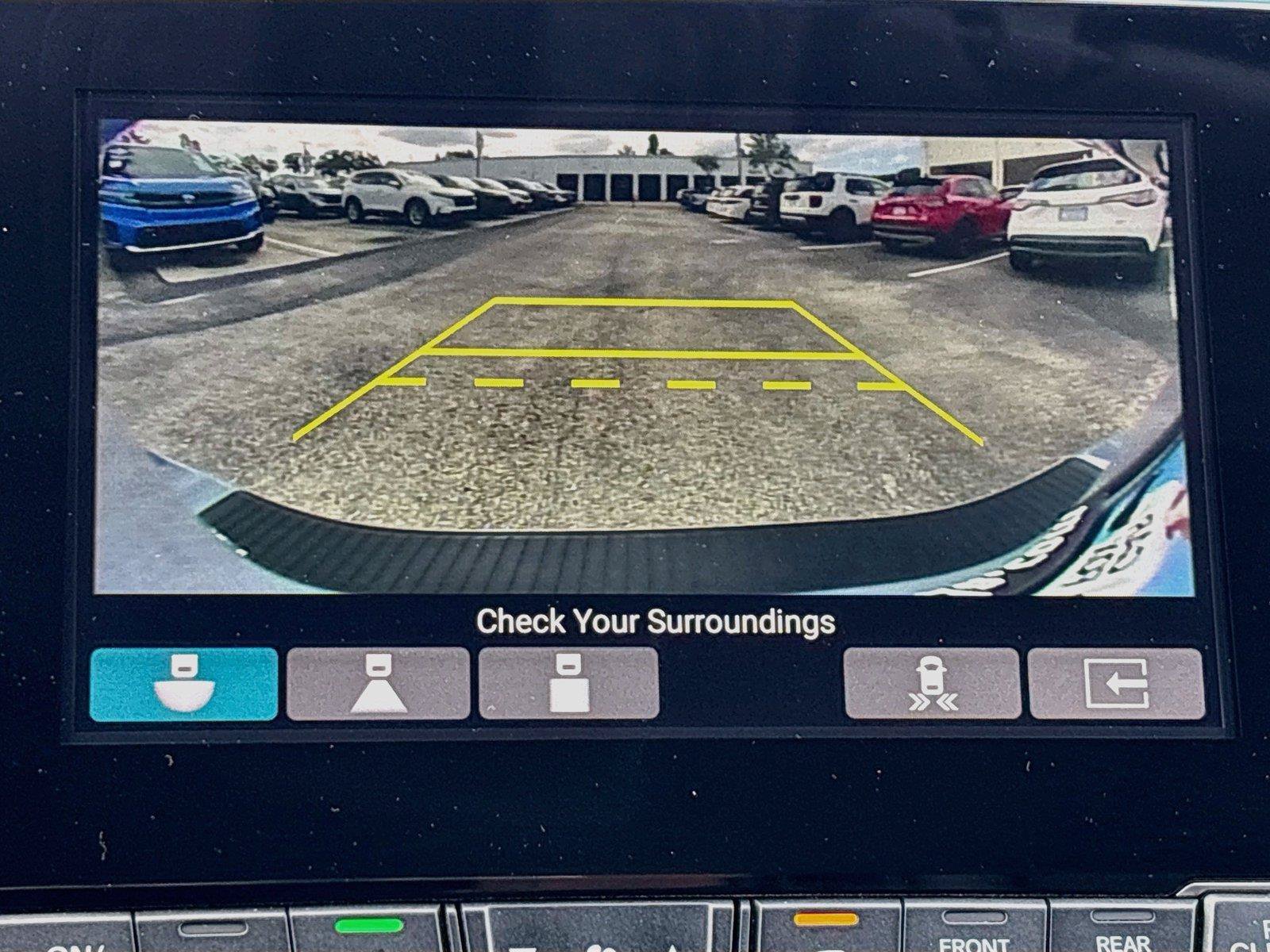 Used 2023 Honda Odyssey Elite image 16