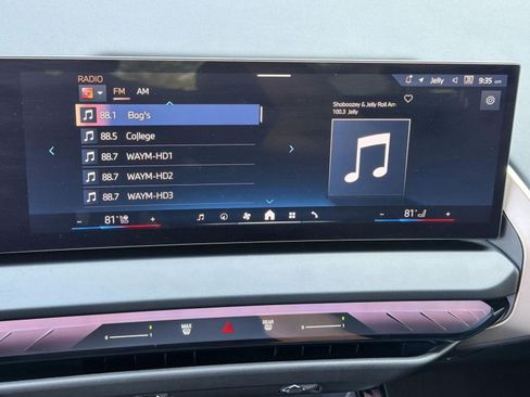 Used 2025 BMW X3 xDrive30i w/ Premium Package image 23