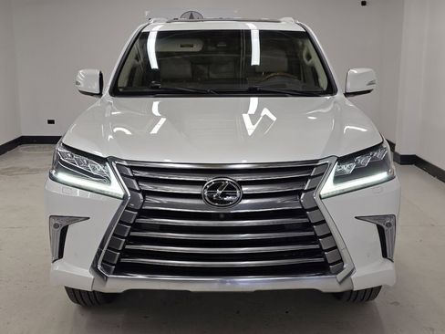 Used 2017 Lexus LX 570 4WD w/ Luxury Package image 2