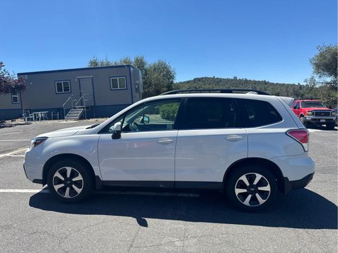 Used 2017 Subaru Forester 2.5i Limited w/ Protection Package #2 AWD/4WD image 8