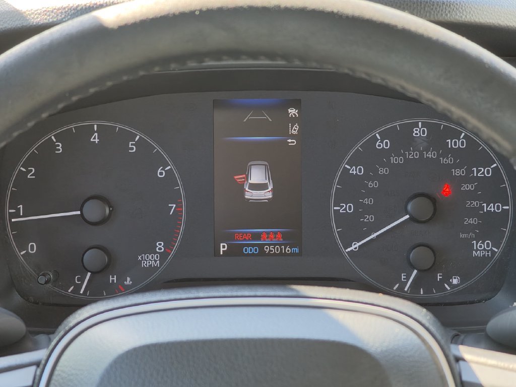 Used 2023 Toyota Corolla Cross LE FWD image 16