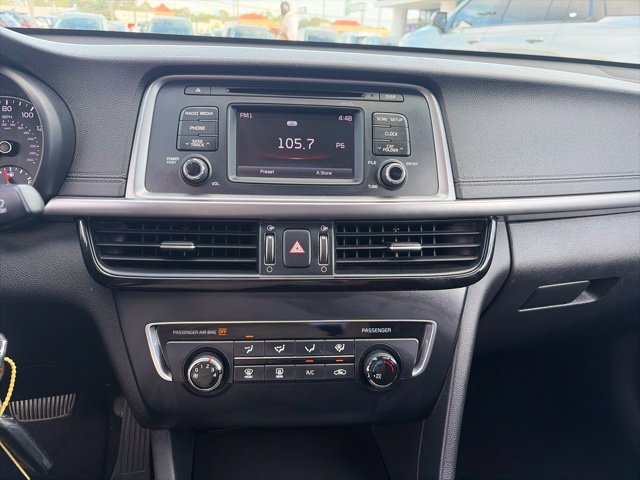 Used 2017 Kia Optima LX w/ Option Group 014 FWD image 10
