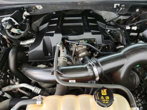 Used 2018 Ford F150 XLT w/ Equipment Group 302A Luxury AWD/4WD image 28