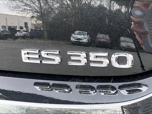 Used 2024 Lexus ES 350 w/ Premium Package image 25
