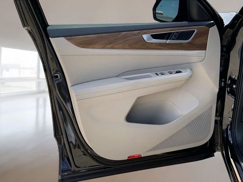 Certified 2026 Volkswagen Atlas SE AWD/4WD image 22