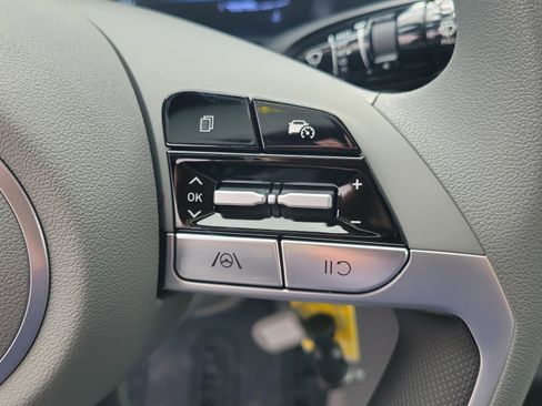 New 2026 Hyundai Elantra SE image 23