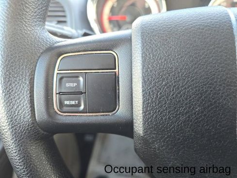 Used 2014 Dodge Grand Caravan American Value Package image 12