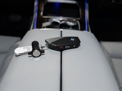 New 2026 BMW X5 xDrive50e w/ Climate Comfort Package image 41