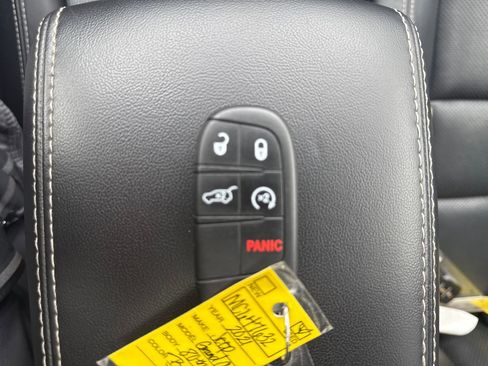 Used 2021 Jeep Grand Cherokee Limited image 24