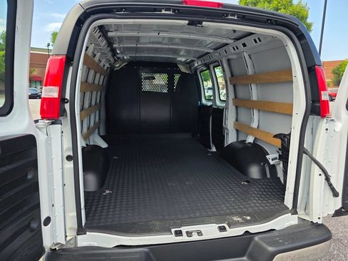 Certified 2025 Chevrolet Express 2500 w/ Driver Convenience Package RWD image 28