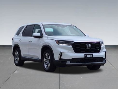 Certified 2025 Honda Pilot EX-L image 10