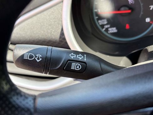 Used 2023 Chevrolet Malibu LT FWD image 19