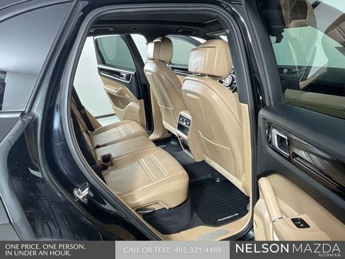 Used 2019 Porsche Cayenne image 15