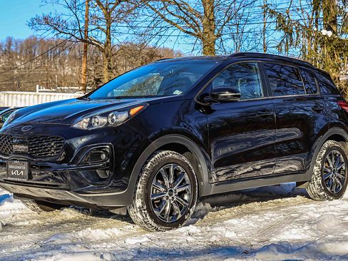 Certified 2022 Kia Sportage Nightfall Edition w/ Nighfall AWD Premium Package image 3