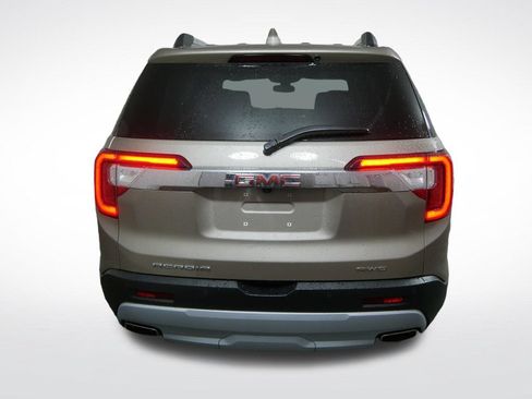 Used 2023 GMC Acadia SLT w/ Technology Package AWD/4WD image 4