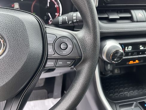 Certified 2025 Toyota RAV4 XLE AWD/4WD image 21