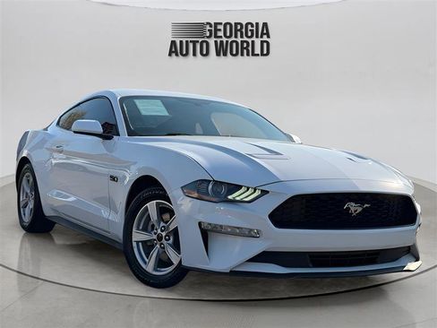 Used 2020 Ford Mustang Coupe image 2