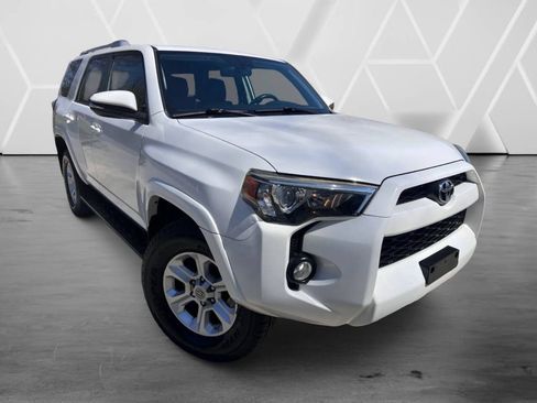 Used 2017 Toyota 4Runner SR5 Premium RWD image 2