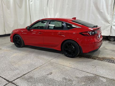 Used 2024 Honda Civic EX-L image 3