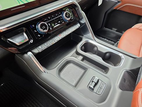 New 2026 GMC Sierra 2500 Denali Ultimate AWD/4WD image 25