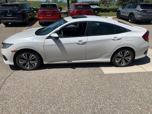 Used 2016 Honda Civic EX-L image 6
