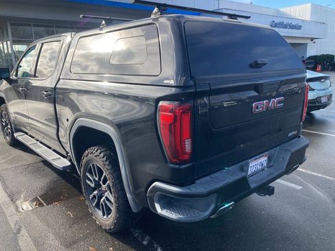 Used 2019 GMC Sierra 1500 AT4 w/ Off Road Performance Package image 5