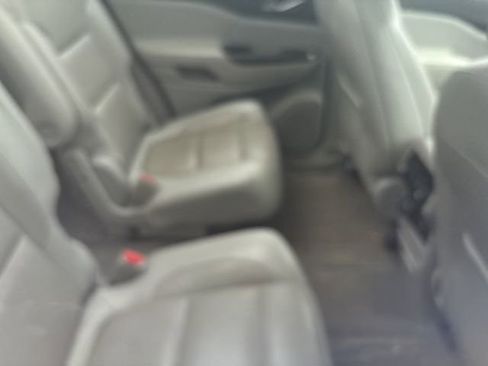 Used 2017 GMC Acadia SLT image 9